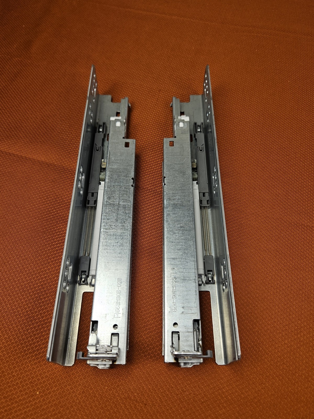 Blum 563H 18" Full Extension Undermount Drawer Slide Set Lef