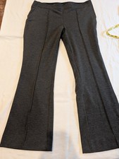 Simply Vera Vera Wang Women's Gray Bootcut Dress Pants Stretch Knit Flat Front