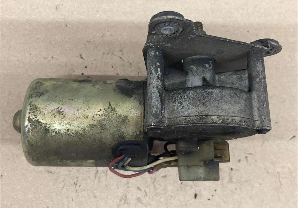 Motor limpiaparabrisas Datsun 310 1979-1982 OEM Foto 3 de 4