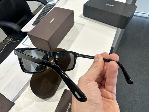 Tom Ford Barron Sunglasses - Brand New - FT1179 BARRON Polarized 01D - Picture 4 of 7