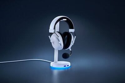 Razer Base Station V2 Chroma headphone Stand, USB 3.1 Hub, White