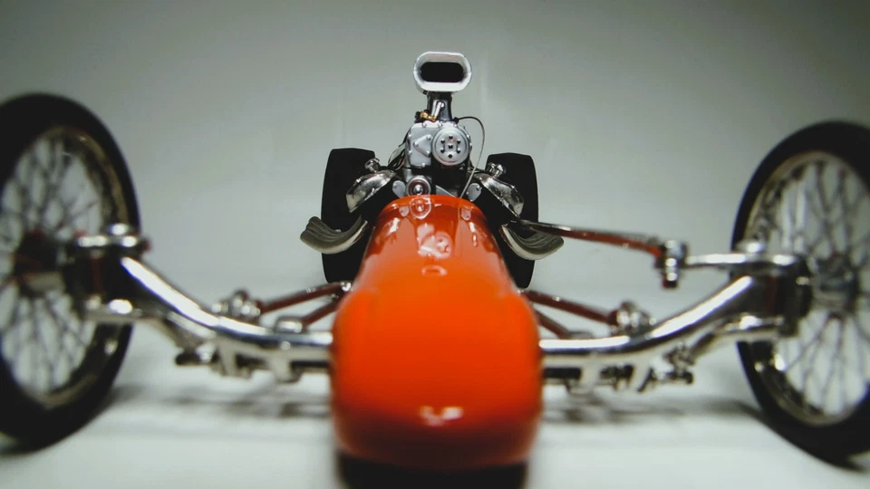 Dragster Race Car w/55Chevy57 Corvette Engine Hot Rod1:18Model Drag Carousel ORG - Image 2 of 4