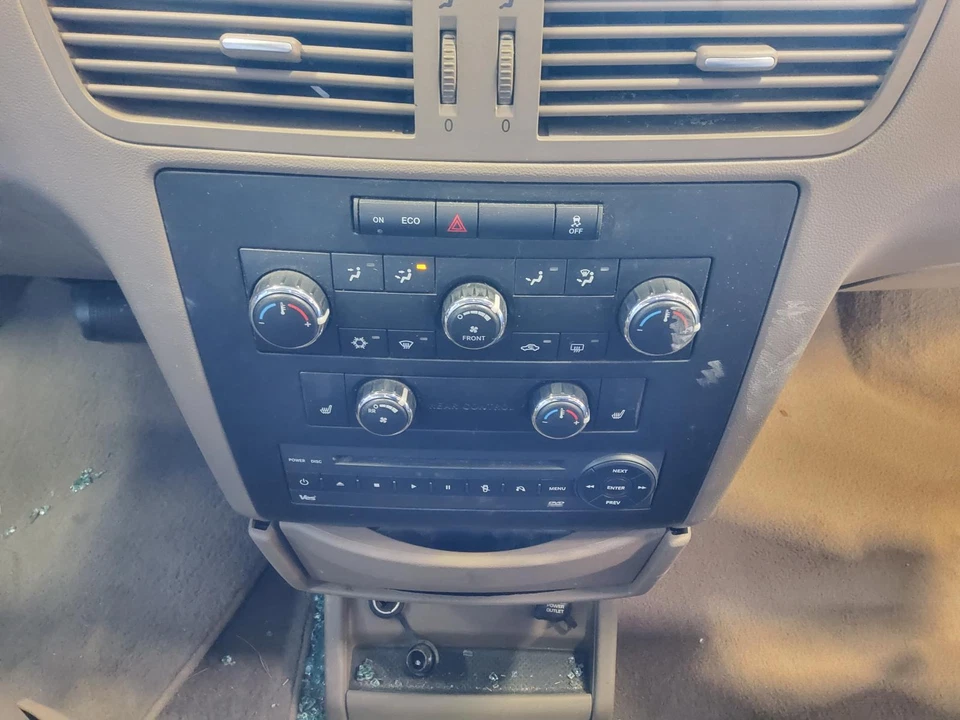 Compresor de aire acondicionado usado se adapta a: Volkswagen Routan 2012 3,6 grado A Foto 2 de 4
