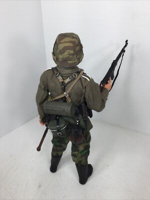 1/6 HASBRO GI JOE WW2 GERMAN WEHRMACHT MP-44 & P-38 NORMANDY