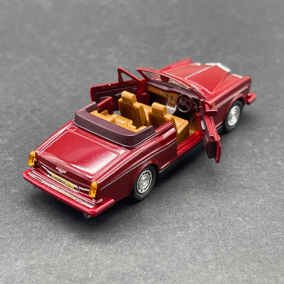 Majorette Rolls Royce Corniche II Convertible Burgundy Car 1/60