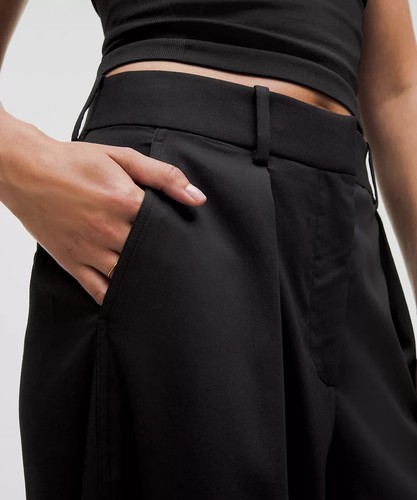 NEU lululemon Bundfaltenhose mit hohem Bund Regular. Neu mit Etikett UVP 148,00 $ - Bild 4 von 7
