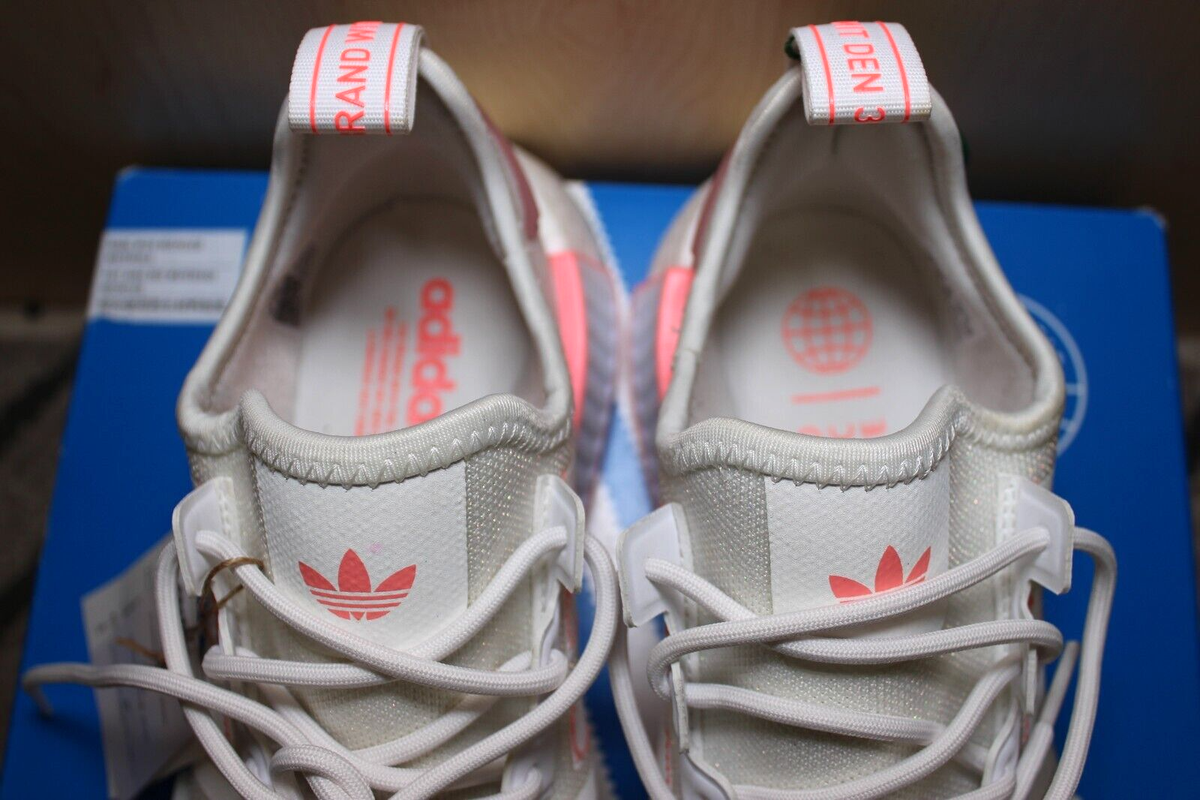k ADIDAS # GW5679: NMD RUNNER WHITE CASUAL SNEAKERS / SIZE 8 (US