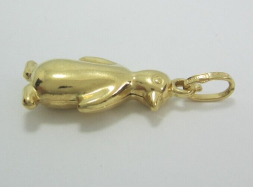 STUNNING HOLLOW 18K YELLOW GOLD (1-1/8") PENGUIN CHARM PENDANT 1.8G - Picture 7 of 9