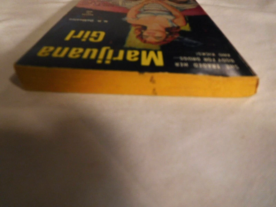 Scarce Vintage '69 "Marijuana Girl"  *N.R. DeMexico ~Our Ravished Youth~ PB Book - Imagem 4 de 4