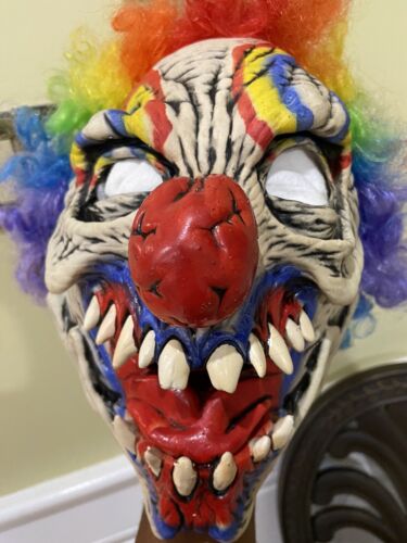 Creepy Distorted Face Mask 🤡 Clown