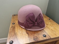 NINE WEST ALTROSA CLOCHE HUT 1920er STIL GROSSE ROSA SCHLEIFE GOODWOOD REVIVAL