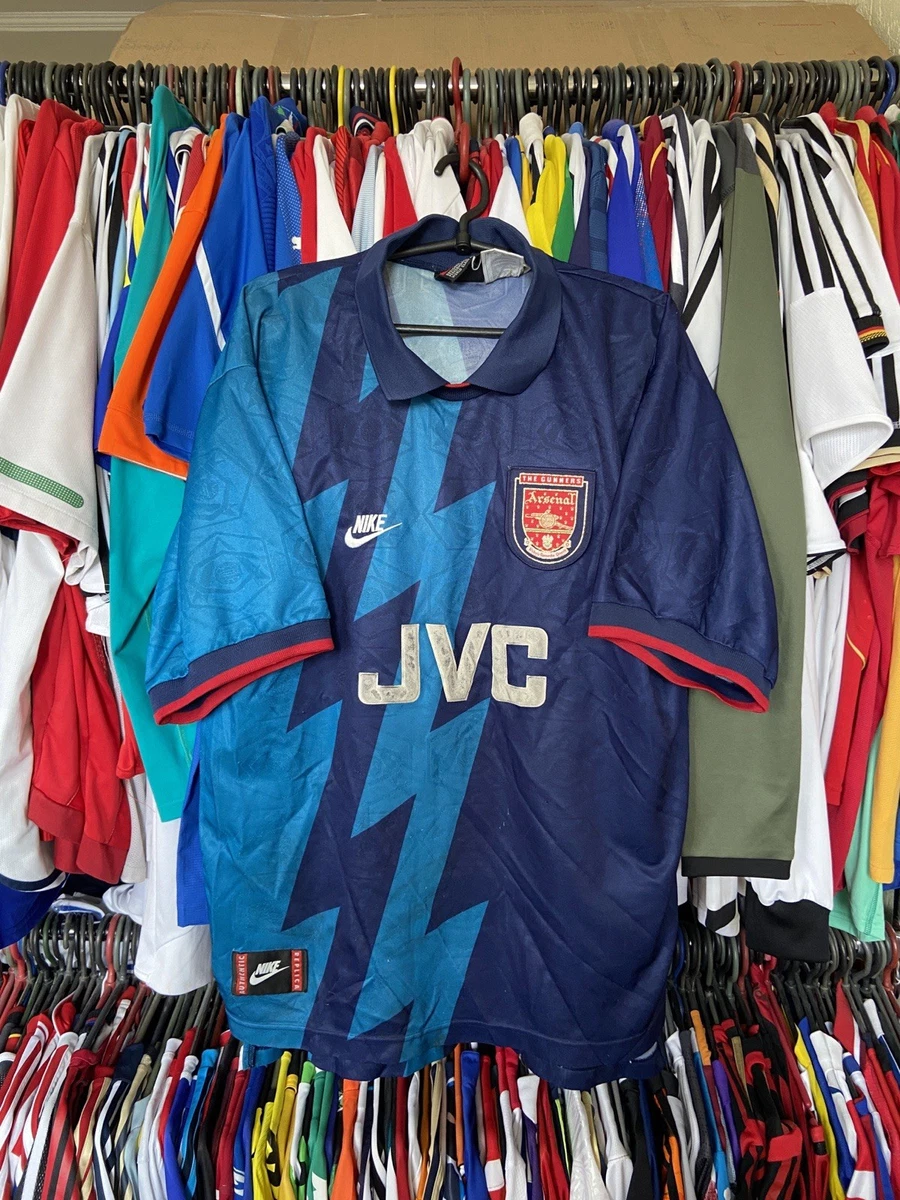 Preços baixos em Nike Arsenal Blue International Club fã de