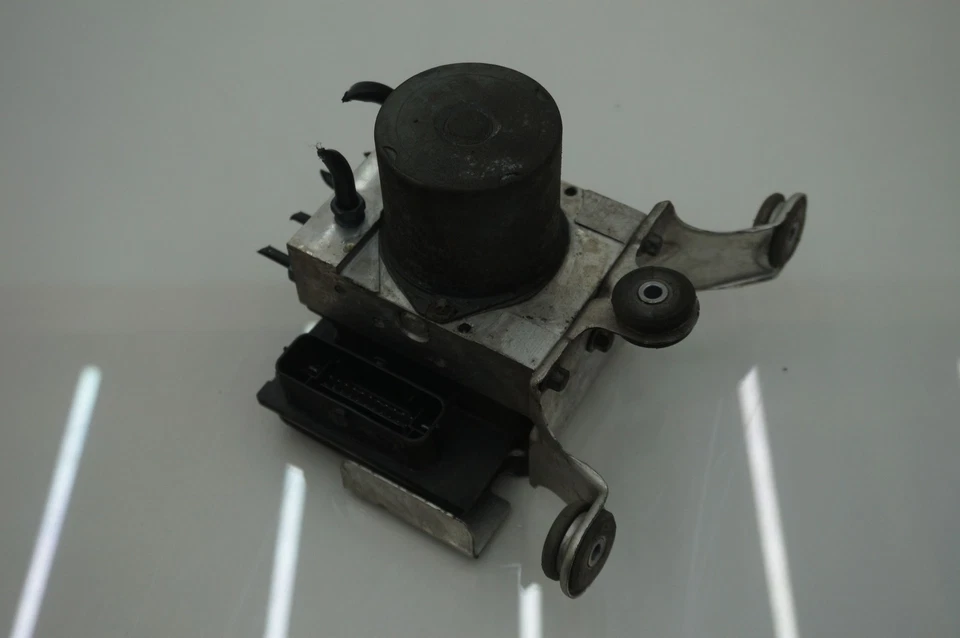 Módulo de bomba ABS de freno antibloqueo OEM 97035595532 Porsche Panamera 4S 970 2010-13 Foto 3 de 4