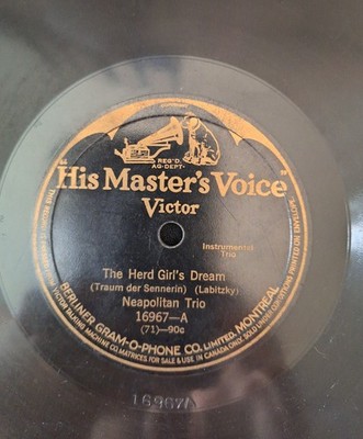 0067 Neapolitan Trio Happy Days  78 rpm Schellackplatte