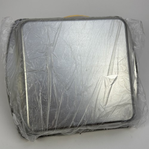 18x Square Cake Tin Baking Set 9.5" x 8.3" - 2" Deep Non-Stick Wholesale Joblot - Picture 4 of 6