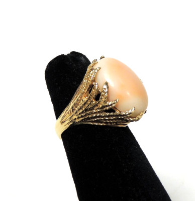14K Yellow Gold Angel Skin Coral Ring ~ Marked AO ~ Size 7.5