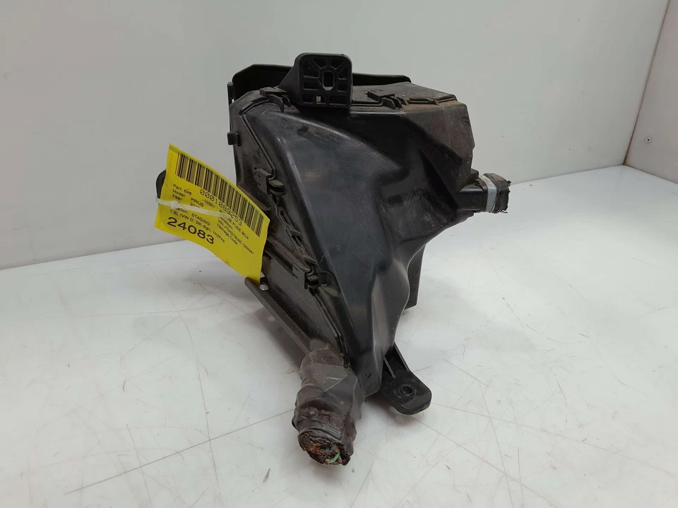 Toyota Prius C 2012 1,5 L motor caja de fusibles relé bloque de conexiones OEM 8263152050 Foto 3 de 4