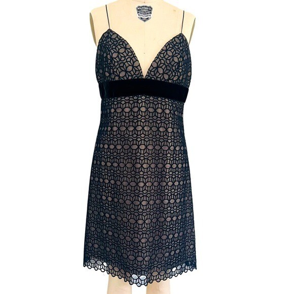 MILLY Lace Overlay Sleeveless Cocktail Dress in Black Size 12