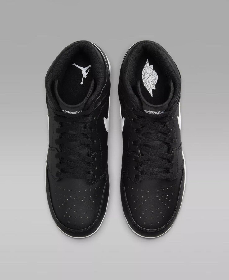 Air Jordan 1 Retro Metal “Black White” Baseball Cleats Men's Air Jordan 1 Retro Metal “Black White” Baseball Cleats Men's
