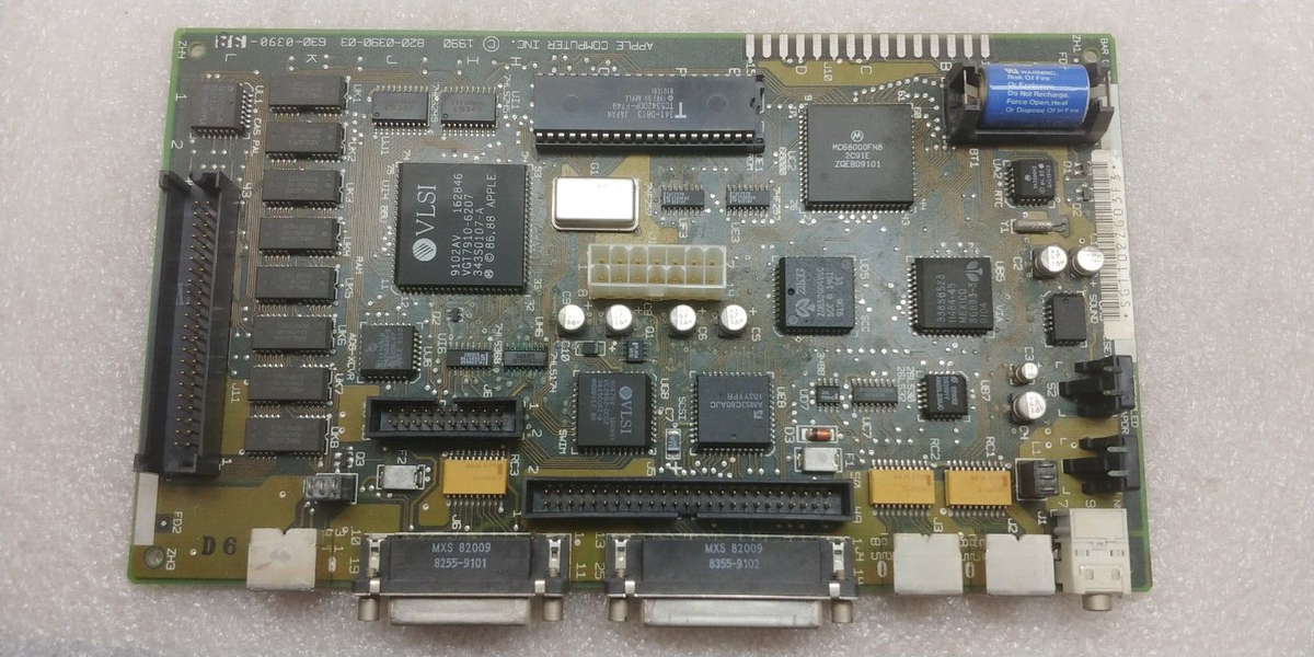 MACINTOSH CLASSIC LOGIC BOARD 1990 VINTAGE MAC APPLE COMPUTER 820