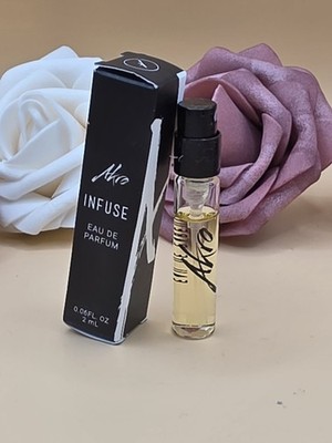 Akro   Infuse Eau De Parfum Nische Duft 2ml