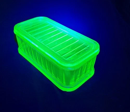 Uranium Glass Depression Ribbed Refrigerator Dish w/ Lid 1930s 8.5” x 4.25” x 3"