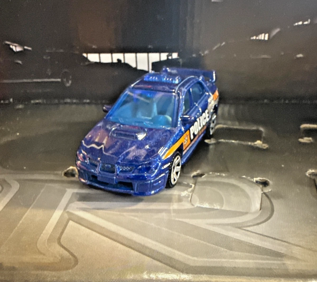 Preços baixos em Matchbox Subaru Polícia Veículos de brinquedo e