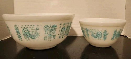 Pyrex White Turquoise Amish Butterprint Nesting Bowl Set 2pc 401 and 403