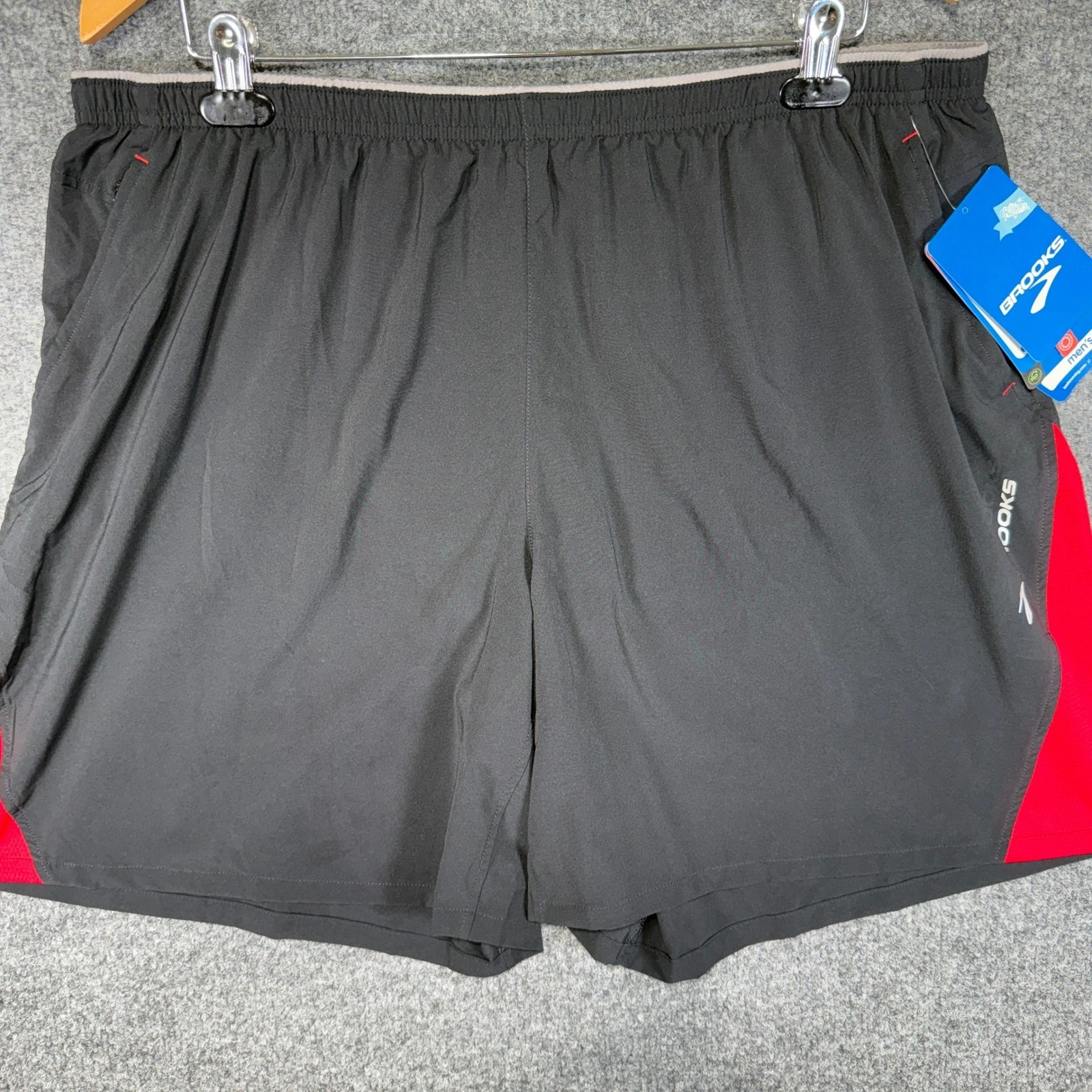 Brooks Rogue Runner III Short Mens XL Black Plasma Red Running Athletic NWT