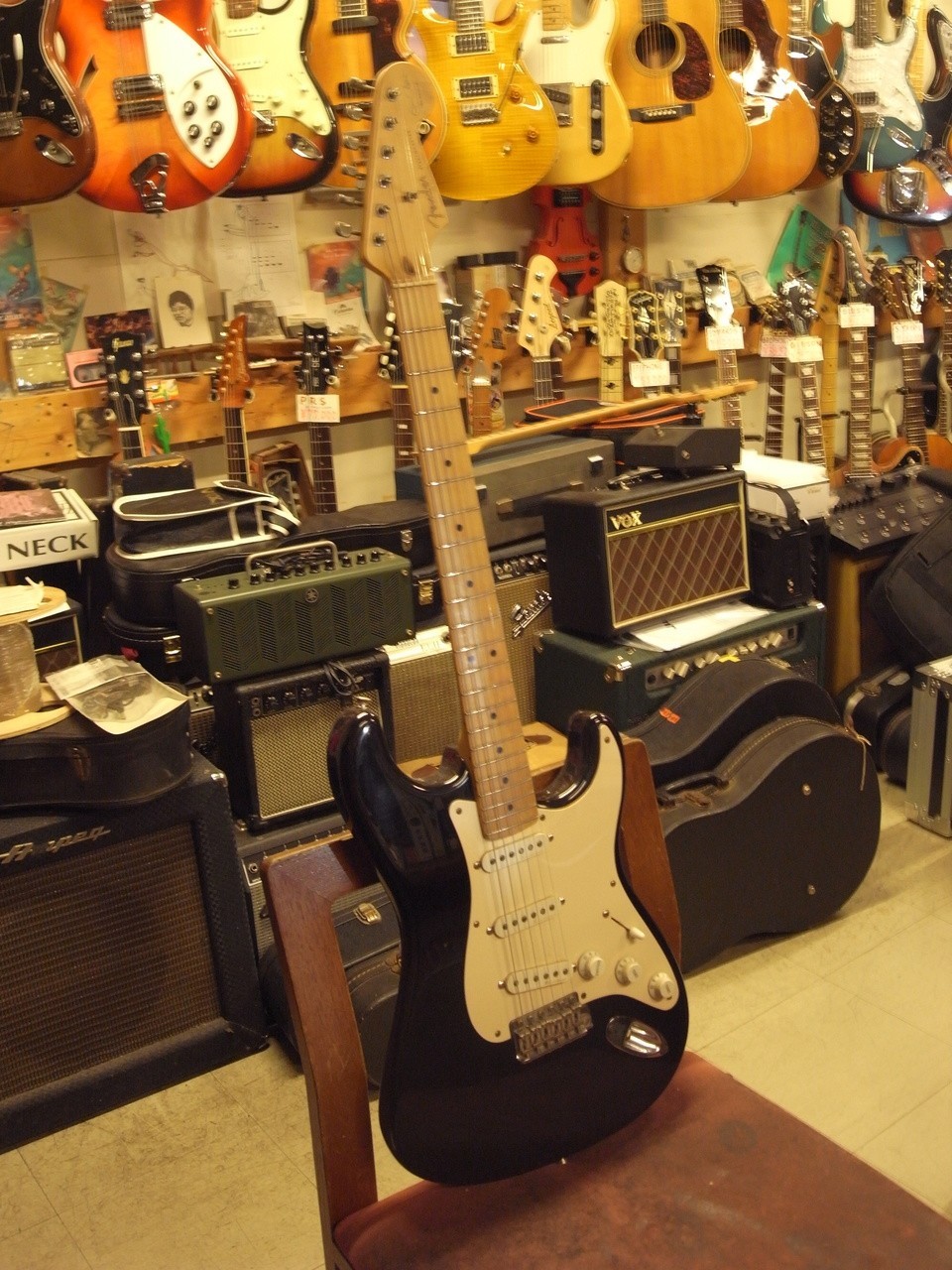 Chitarra elettrica usata Fender Eric Clapton Ud Stratocaster 2001 con custodi... foto 4