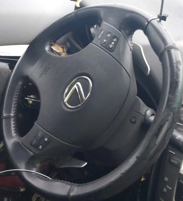 Airbag volante conductor Lexus IS350 LH 2006-2013 FABRICANTE DE EQUIPOS ORIGINALES Foto 2 de 4
