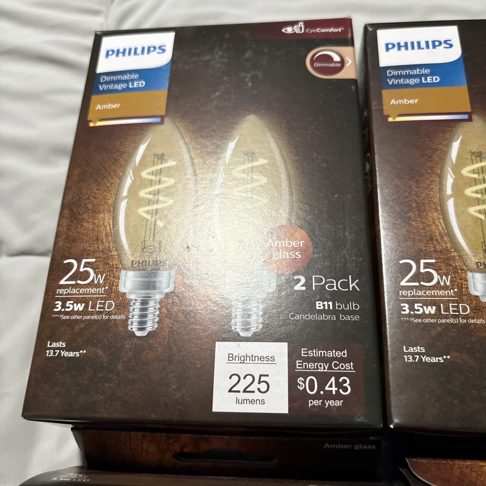 4 X Philips Vintage 25W Equivalent Amber B11 Medium LED Decorative Light Bulbs - Image 3 of 4