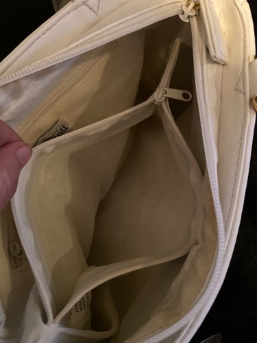 CARLO D'SANTI GENUINE LEATHER 2 HANDLE HANDBAG - WHITE COLOR - NEW - Picture 12 of 13