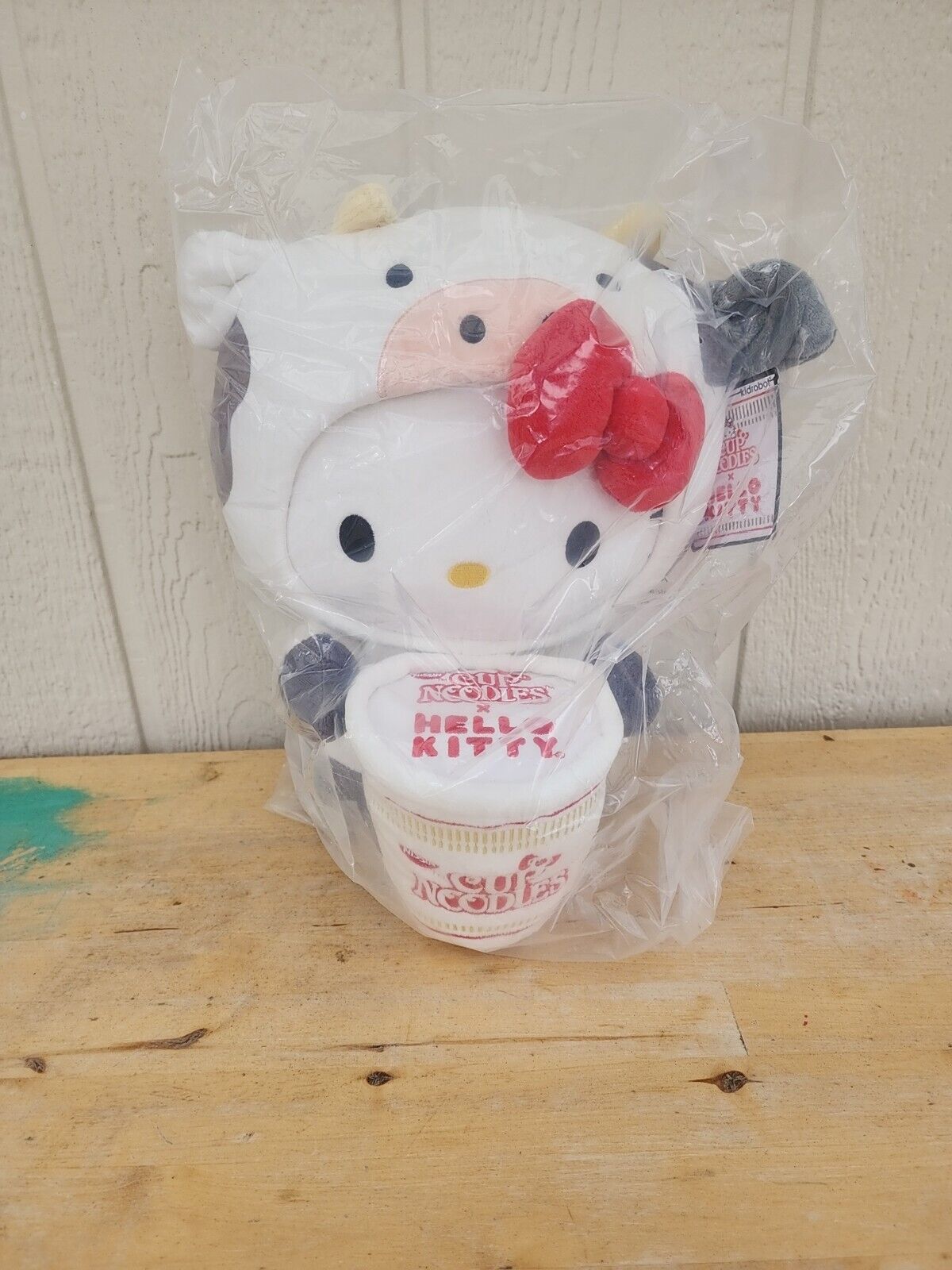 NECA Sanrio Medium plush Nissin Cup Noodles X Hello Kitty Tempura Cup  Noodle KR17744 - Best Buy