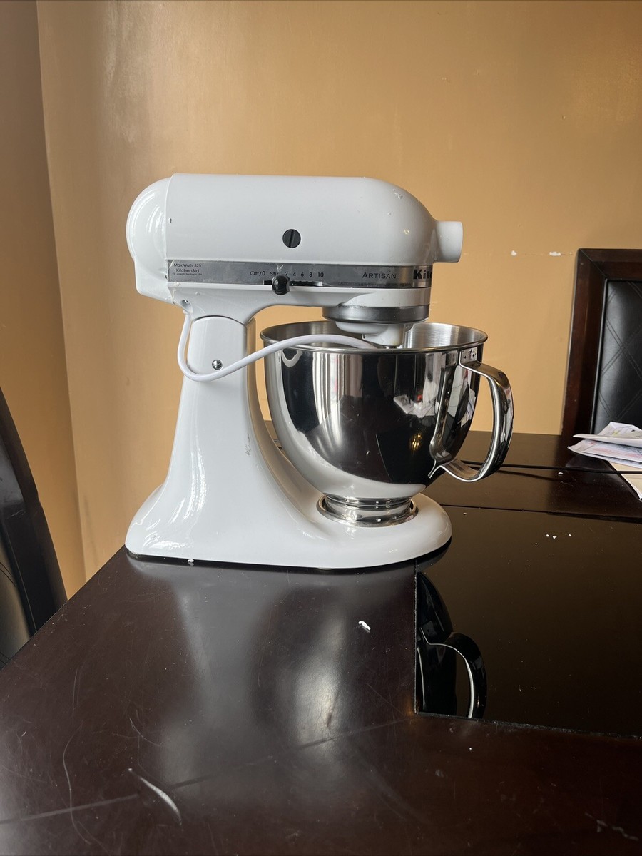 KitchenAid 5 Quart Artisan Stand Mixer KSM150PSWH - White