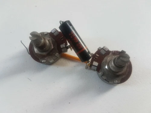 1960 / 1961 GIBSON SG / ES 335 POTS USA