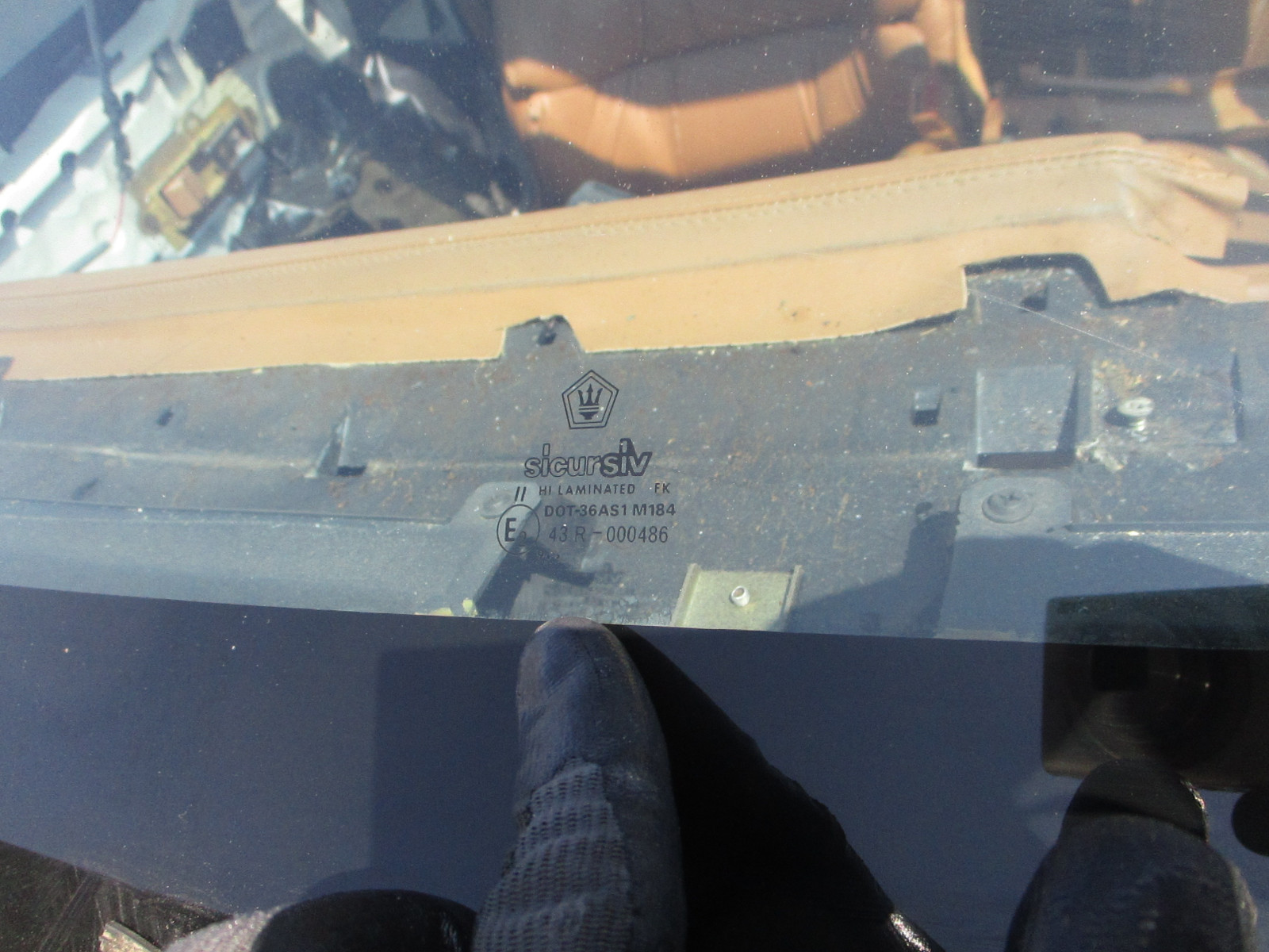 Front Windshield Glass Chrysler Maserati TC 89 90 91