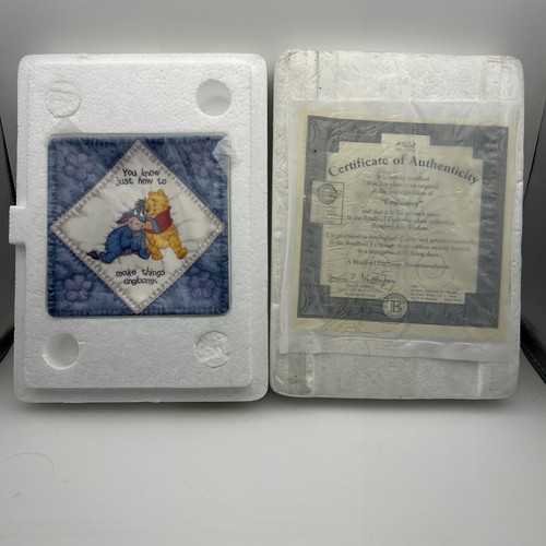 Disney Bradford Exch Winnie Puuh Hundert Hektar Weisheit Unglücklich Teller 4,5" Quadrat - Bild 1 von 4