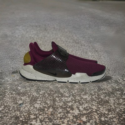 NIKE SOCK DART SE MENS RUNNING SHOES -  MENS SIZE 9