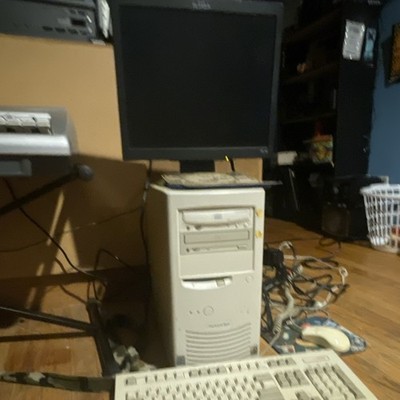 Packard Bell Tower Celeron 266MHz 256MB Windows ME w/ Mouse Keyboard Monitor