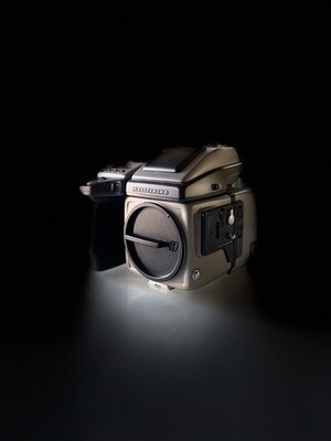 Hasselblad H4D-50 50MP CCD Medium Format Camera & HC 50mm f/3.5 II Lens