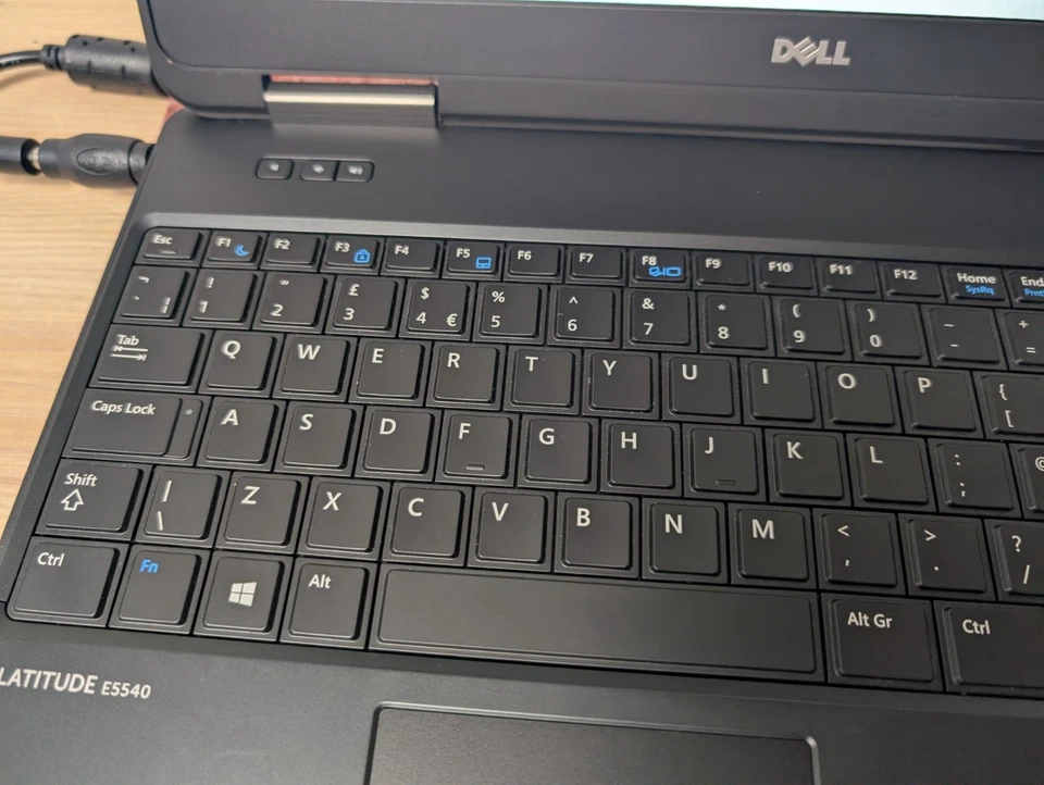 Dell Latitude E5540 - i5-4210U - 4GB Ram - No Storage - Image 4 of 4