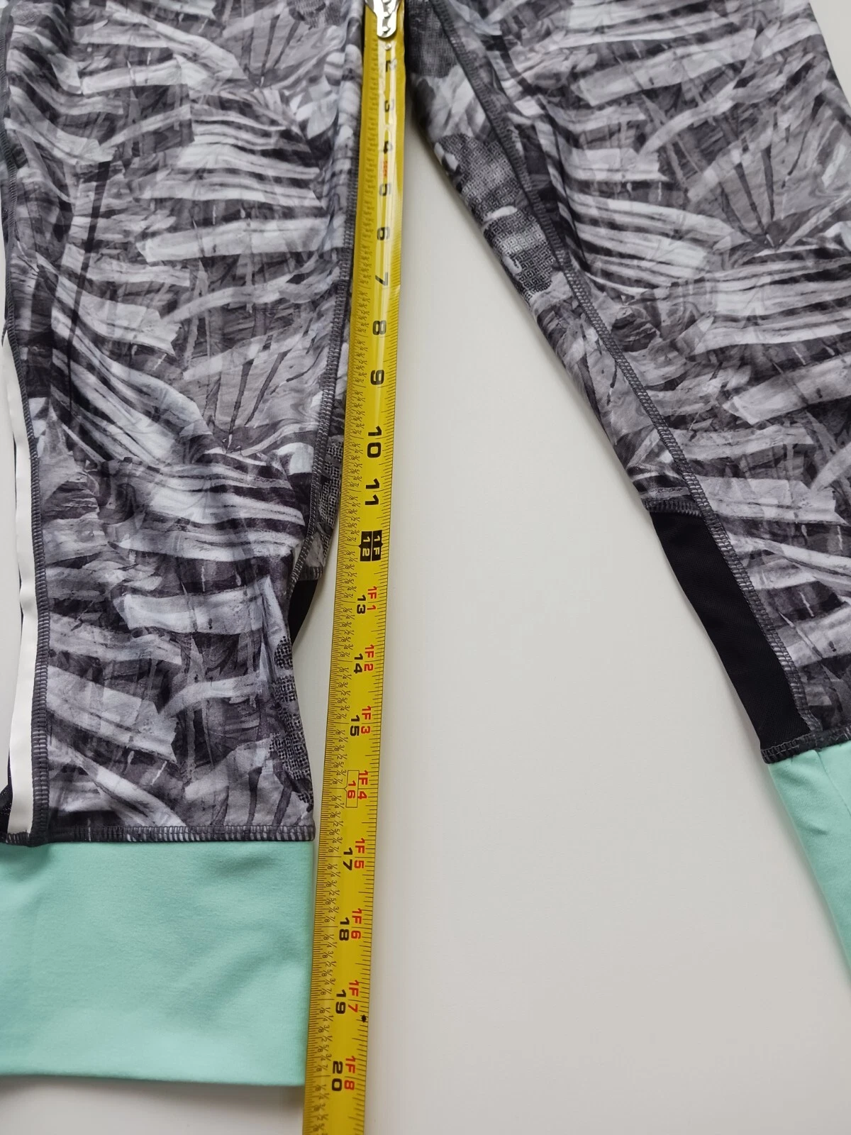 mpg patterned activewear capri leggings