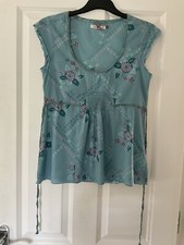 Pretty Top From White Stuff  8