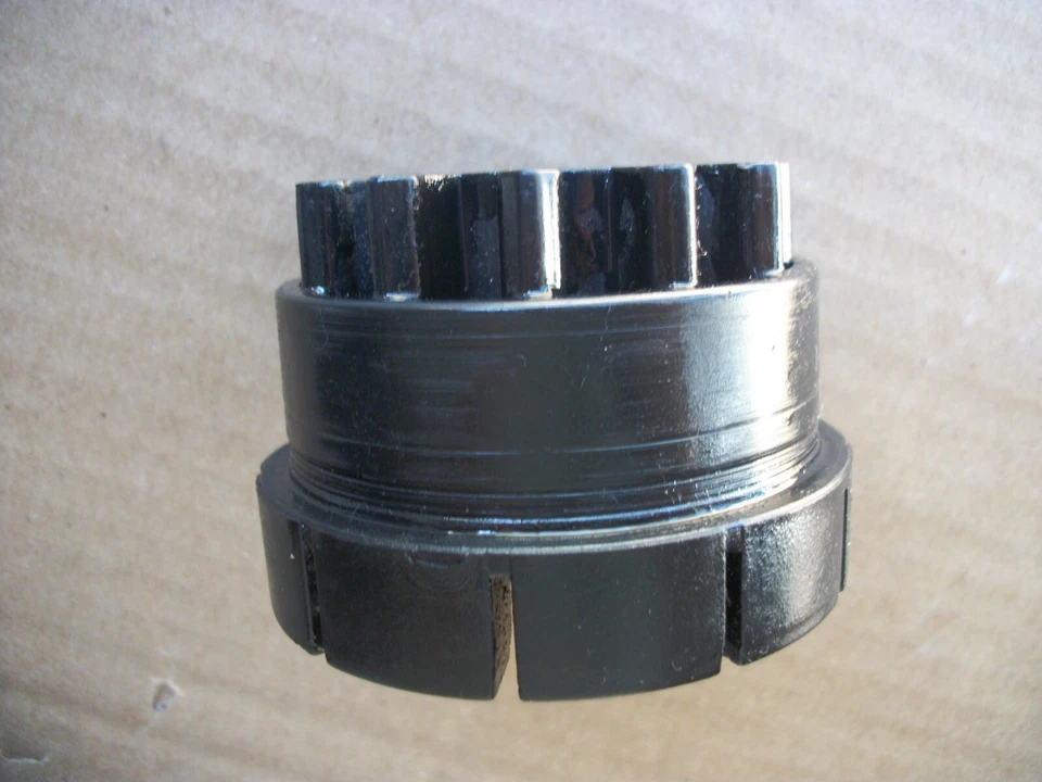 Kolcraft - Cochecito Jeep Jogger 16" x 1,75" rueda trasera - engranaje de parada de freno Foto 3 de 4