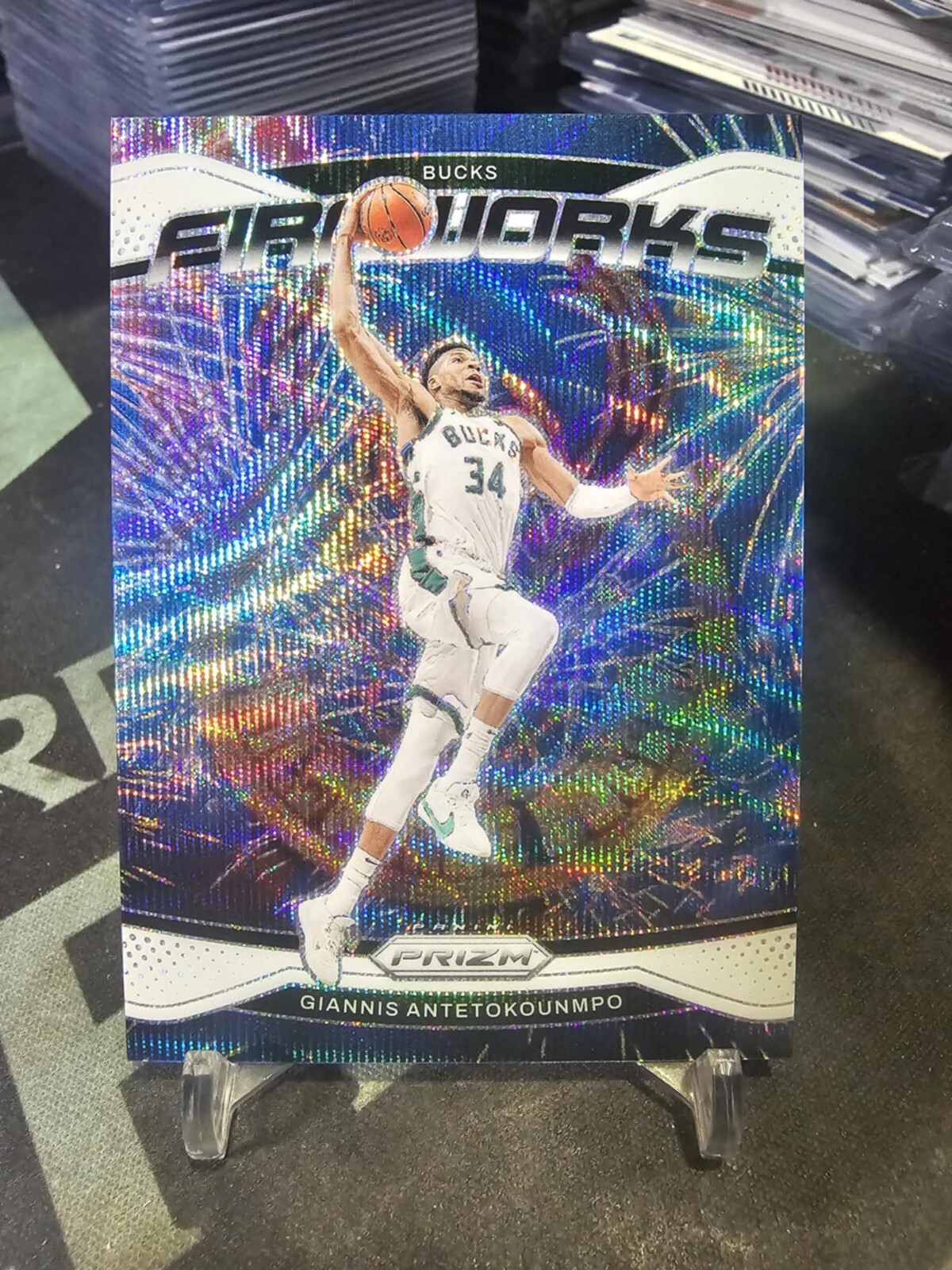 2024-25 Panini Prizm Giannis Antetokounmpo Fireworks #4 White Wave Prizm 15/20!
