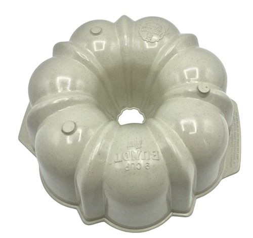 VINTAGE Nordic Ware Microondas y Horno Bundt Tubo Acanalado Sartén para Pasteles PIEDRAS PRECIOSAS - Imagen 2 de 7