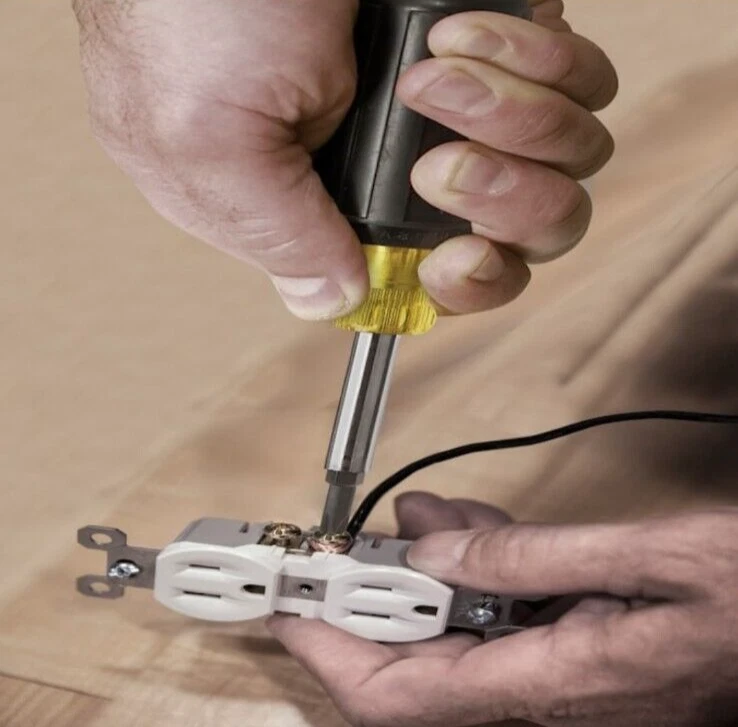 Klein Tools 5 in 1 Screwdriver / Nut Driver - Image 4 of 4