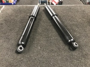 Ssangyong Rexton Mk1 2003 2007 2 7 2 9 3 2 Rear Shock Absorber Pair Lh Rh Ebay