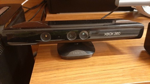 Xbox 360 Slim 120 GB con ixtreme LT2.0 + Kinect + 50 giochi+ 3 joypad - Foto 2 di 5
